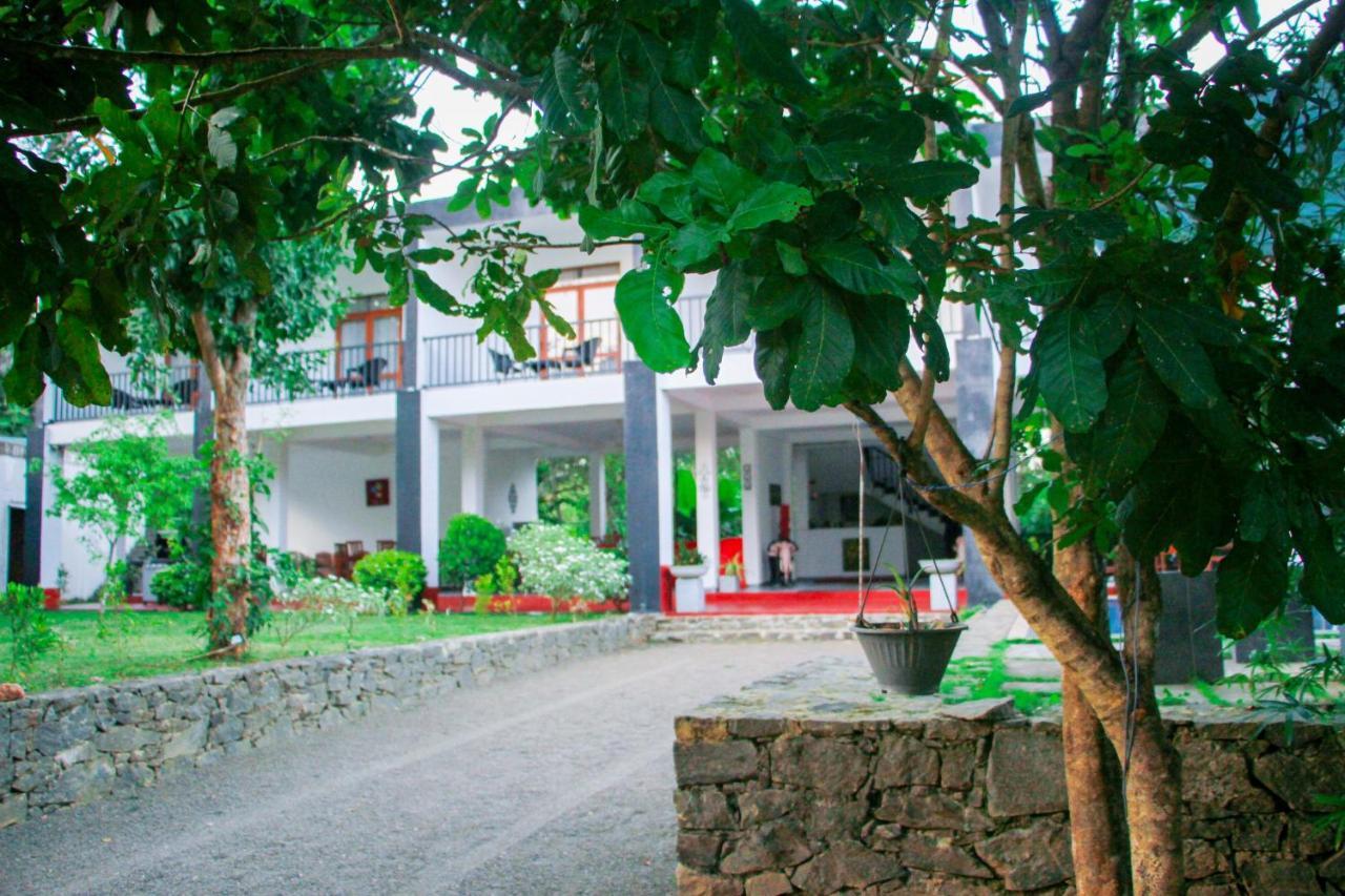 Amelia Resort Sigiriya Exterior photo